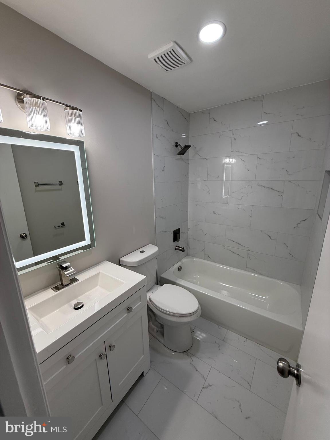 DALE CITY - Residential