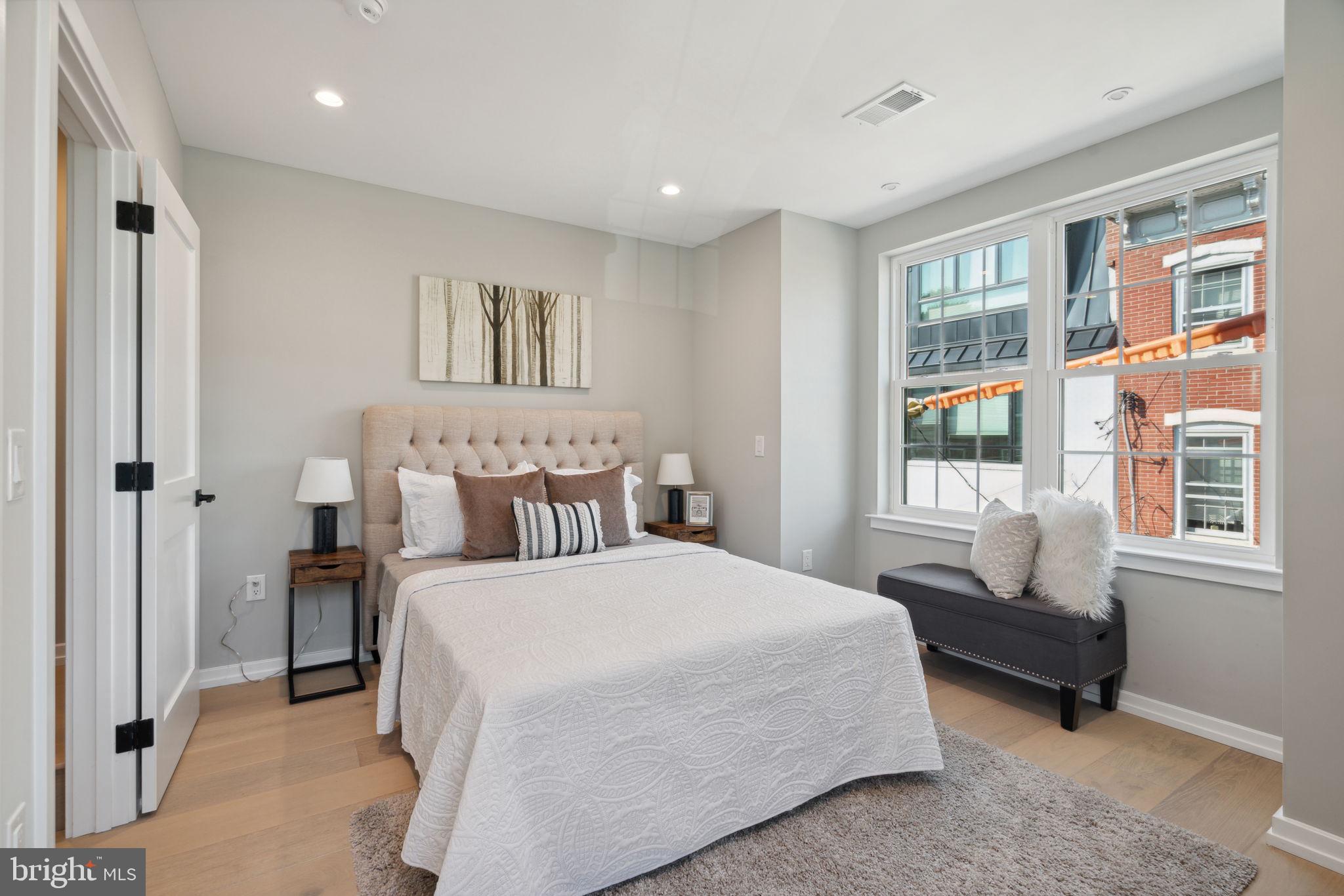 GRADUATE HOSPITAL - Residential