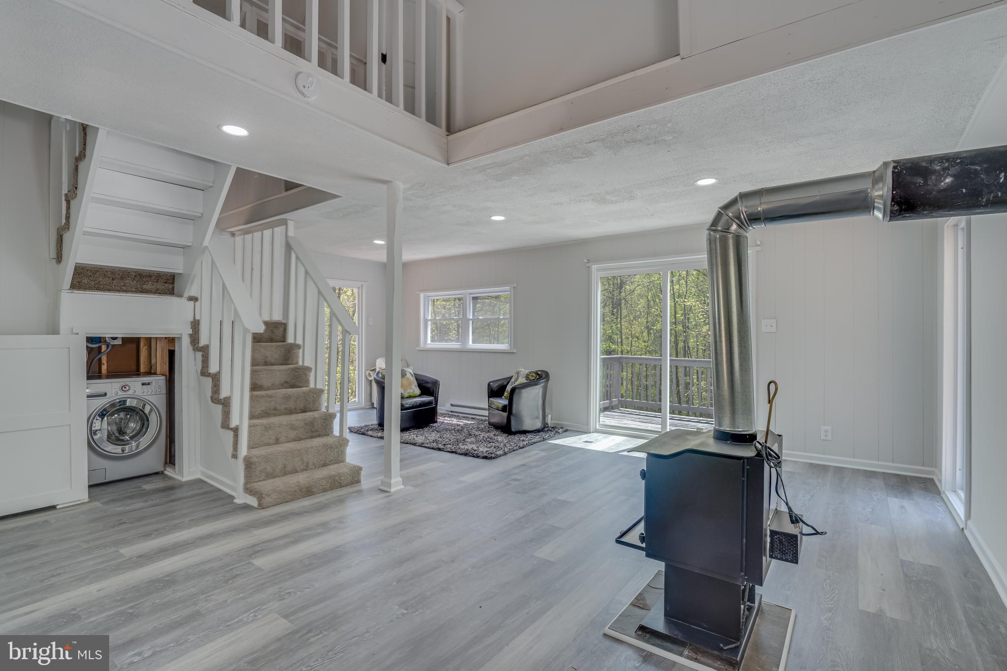 MOUNTAIN LICK RUN - Residential