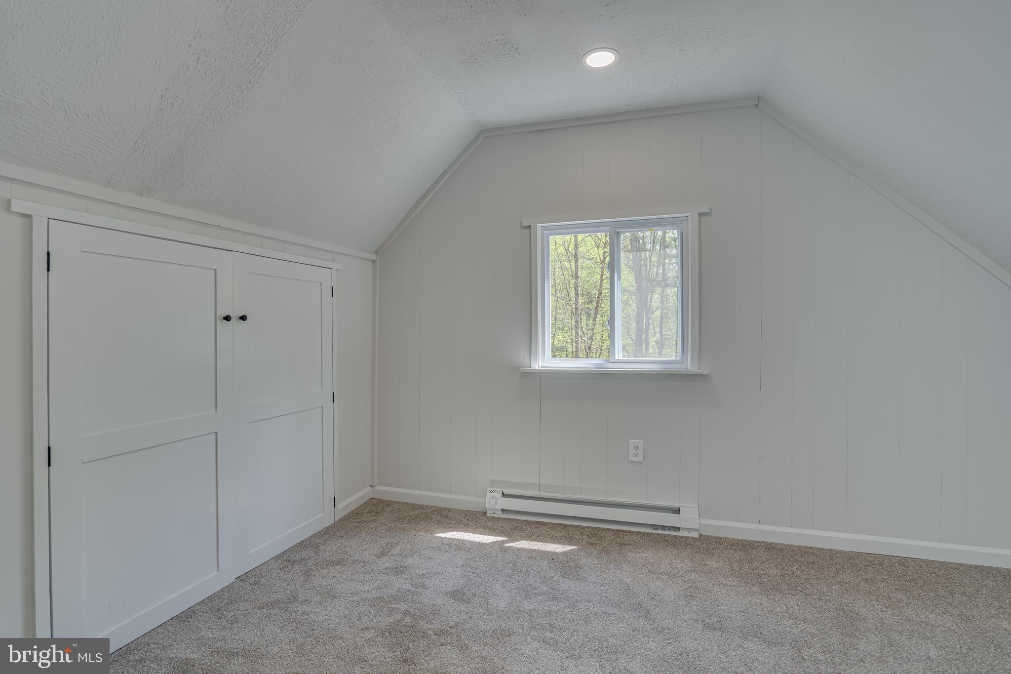 MOUNTAIN LICK RUN - Residential