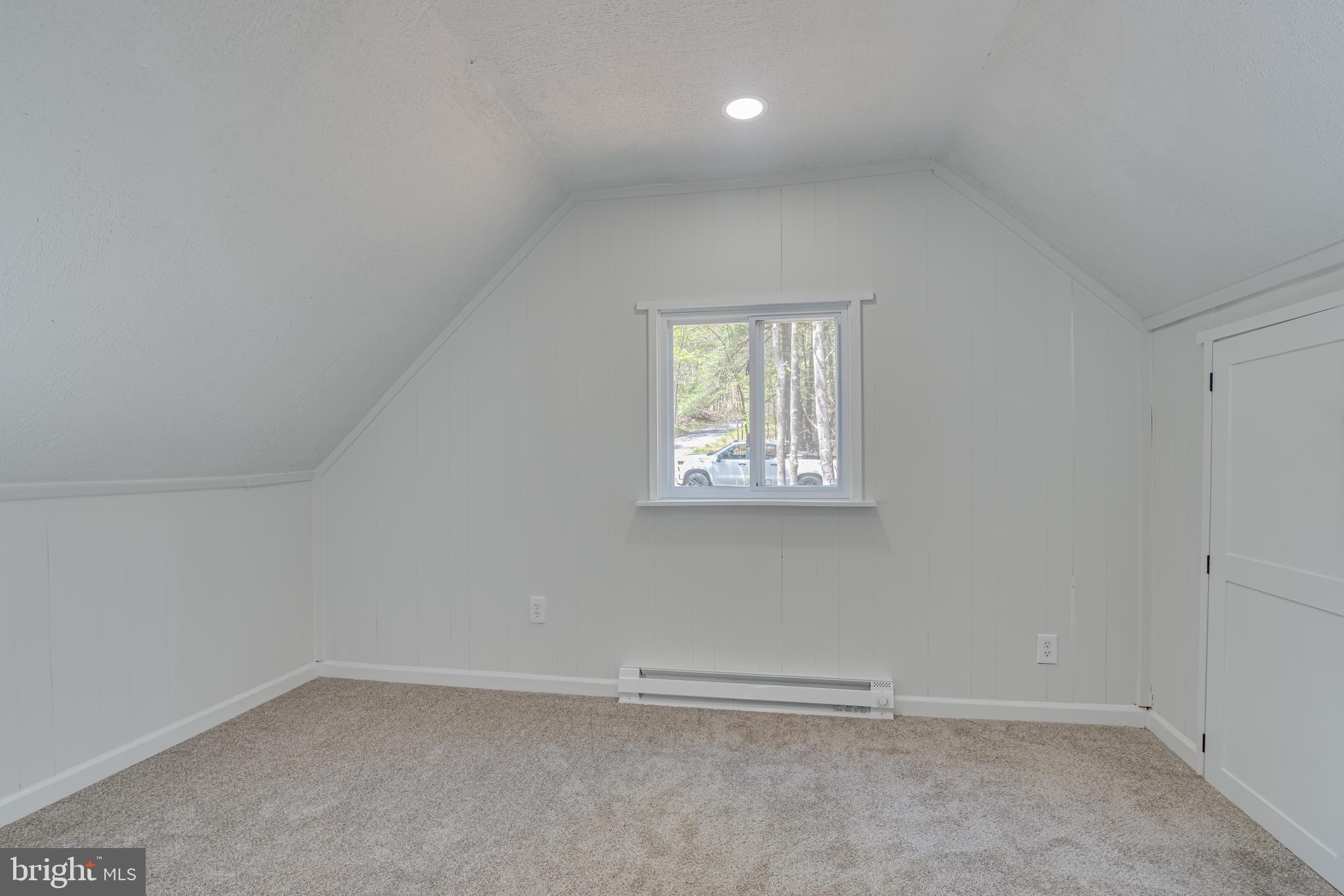 MOUNTAIN LICK RUN - Residential