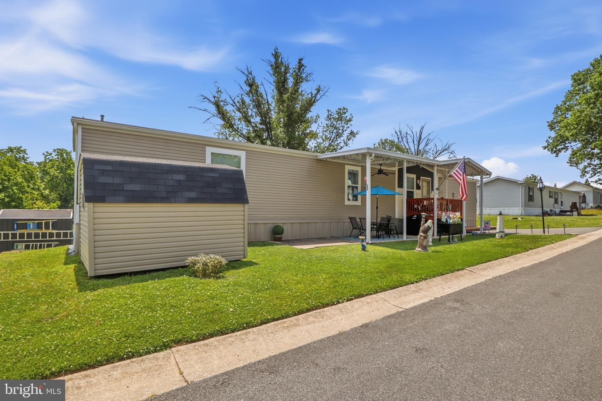 196 SHAWNEE AVENUE