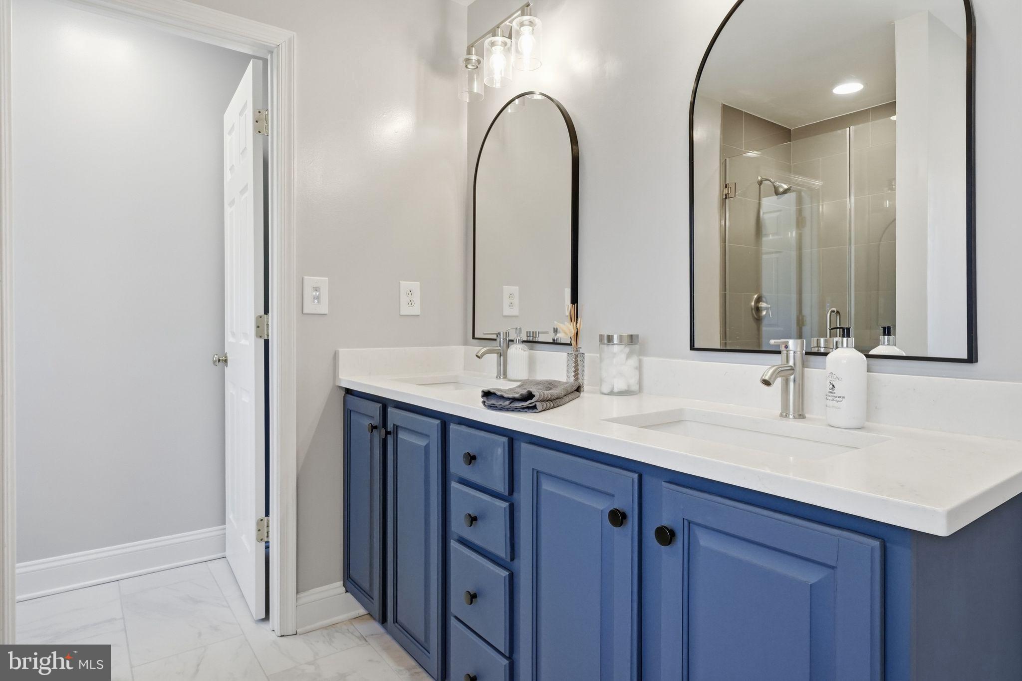 TOWLES - Residential