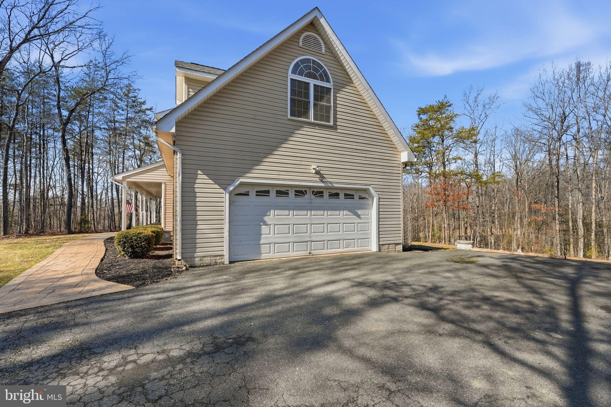 TOWLES - Residential