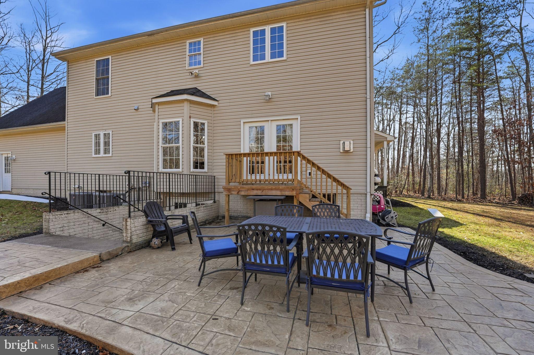 TOWLES - Residential