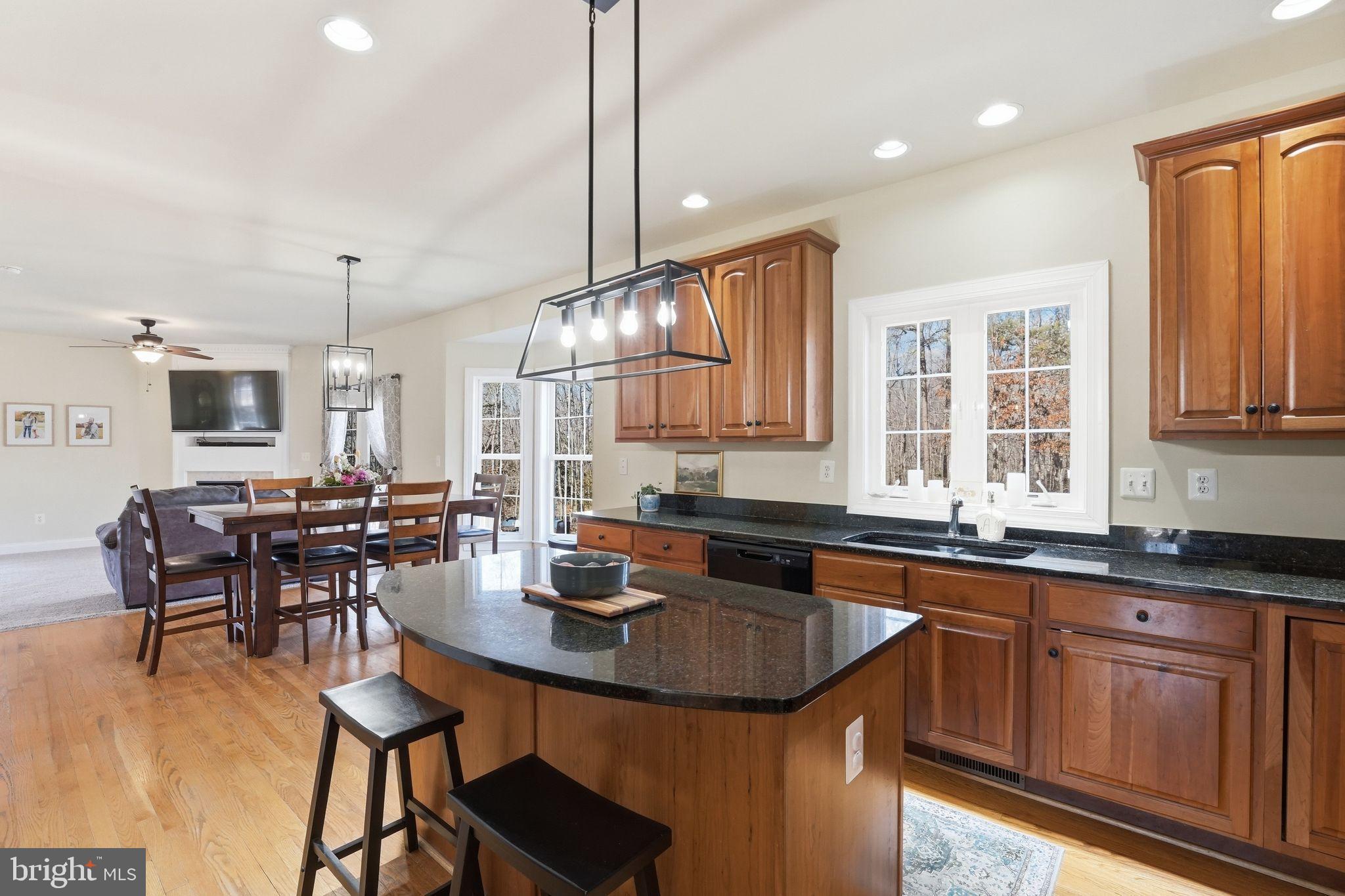 TOWLES - Residential