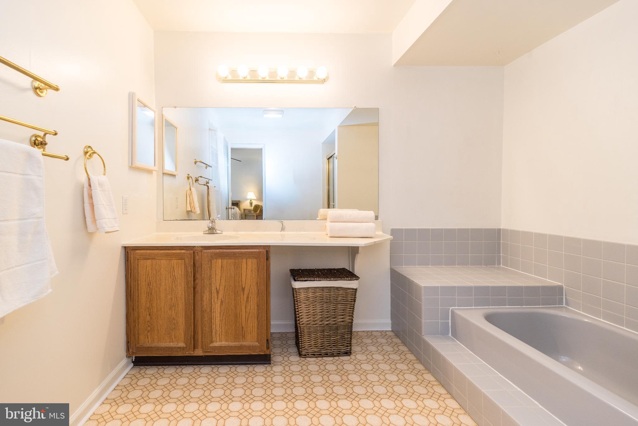 HUNTINGDON BROOK - Residential