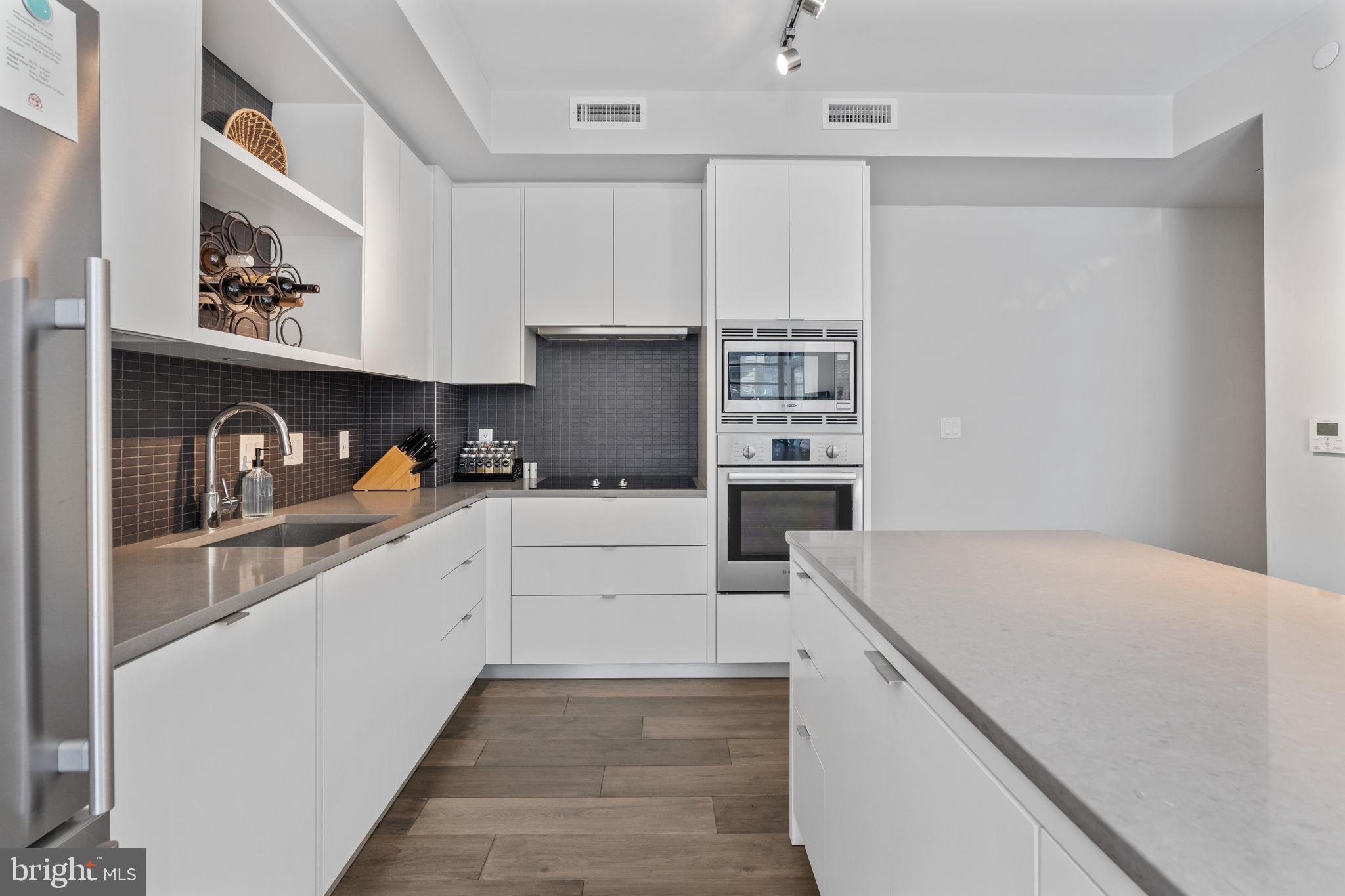 1300 4TH STREET SE 703