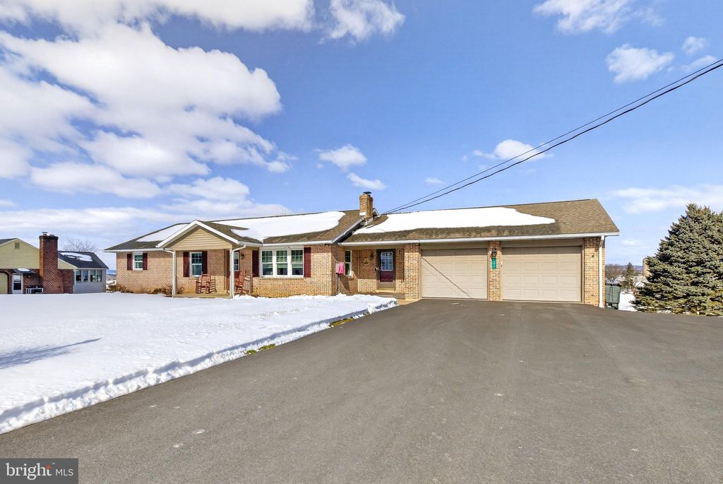 Photo of 154 Valley View Drive, EPHRATA, PA 17522 (MLS # PALA2082948)