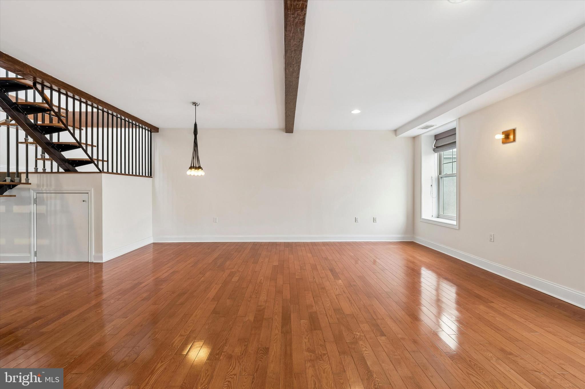 1111 MOUNT VERNON STREET 5