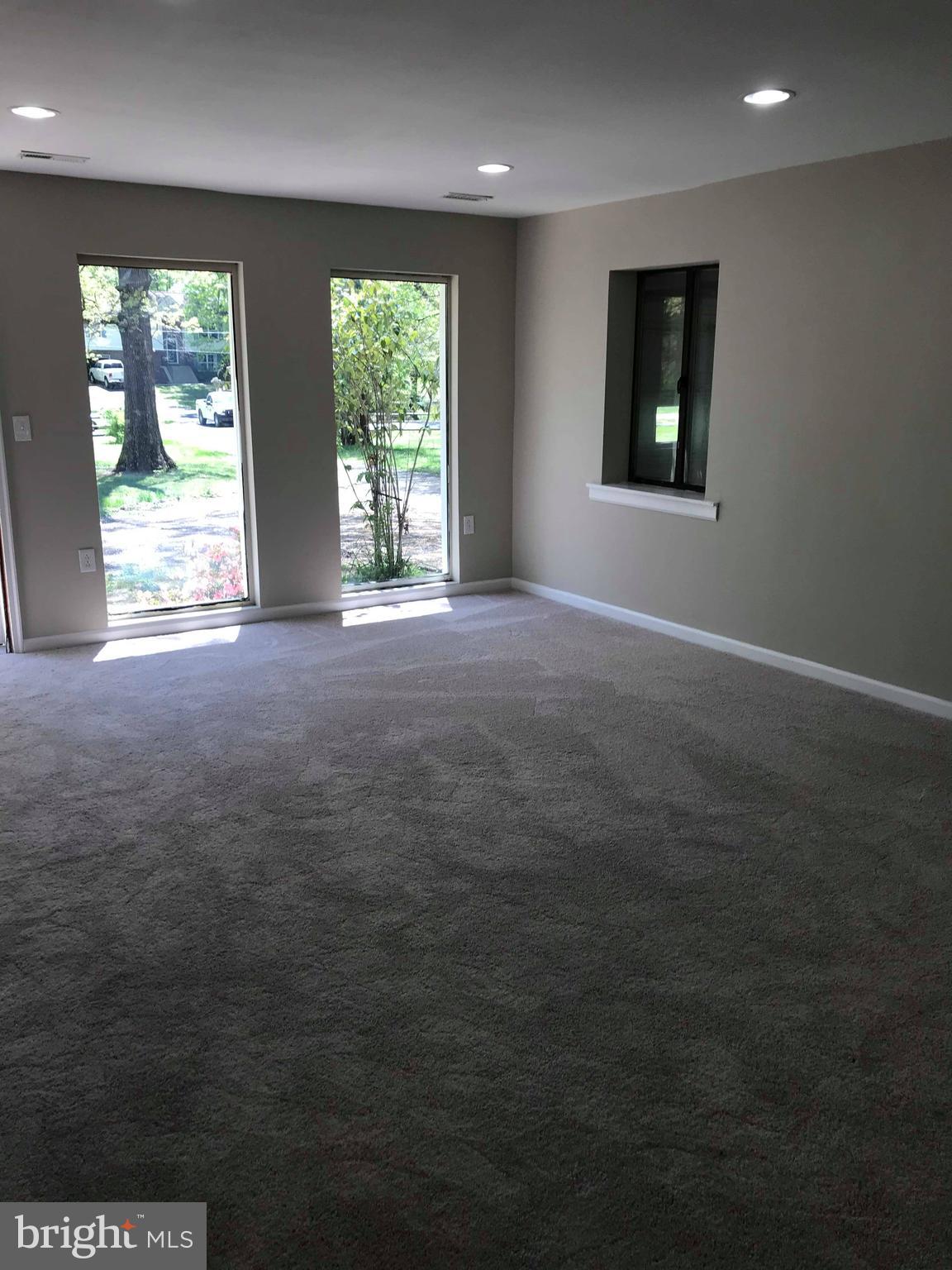 LIVINGSTON GROVE - Residential