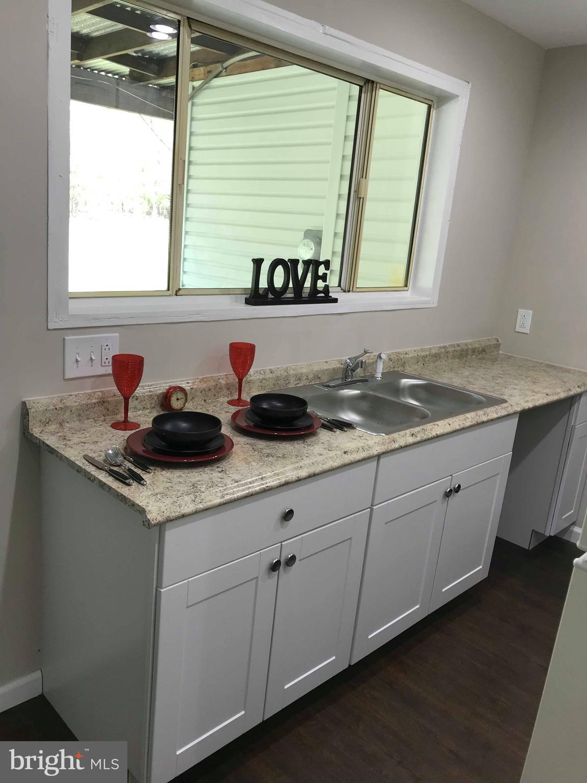 LIVINGSTON GROVE - Residential