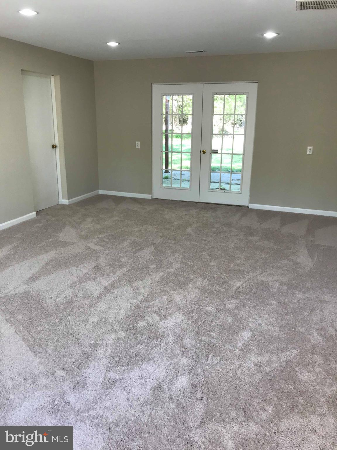 LIVINGSTON GROVE - Residential