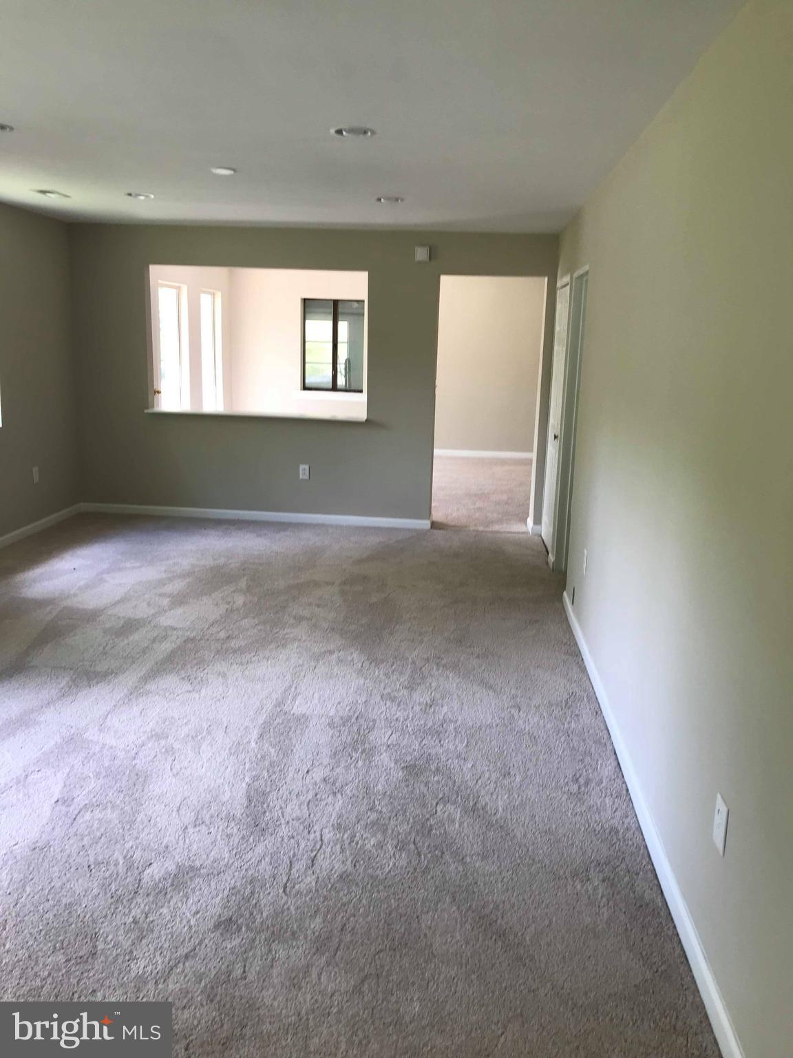 LIVINGSTON GROVE - Residential