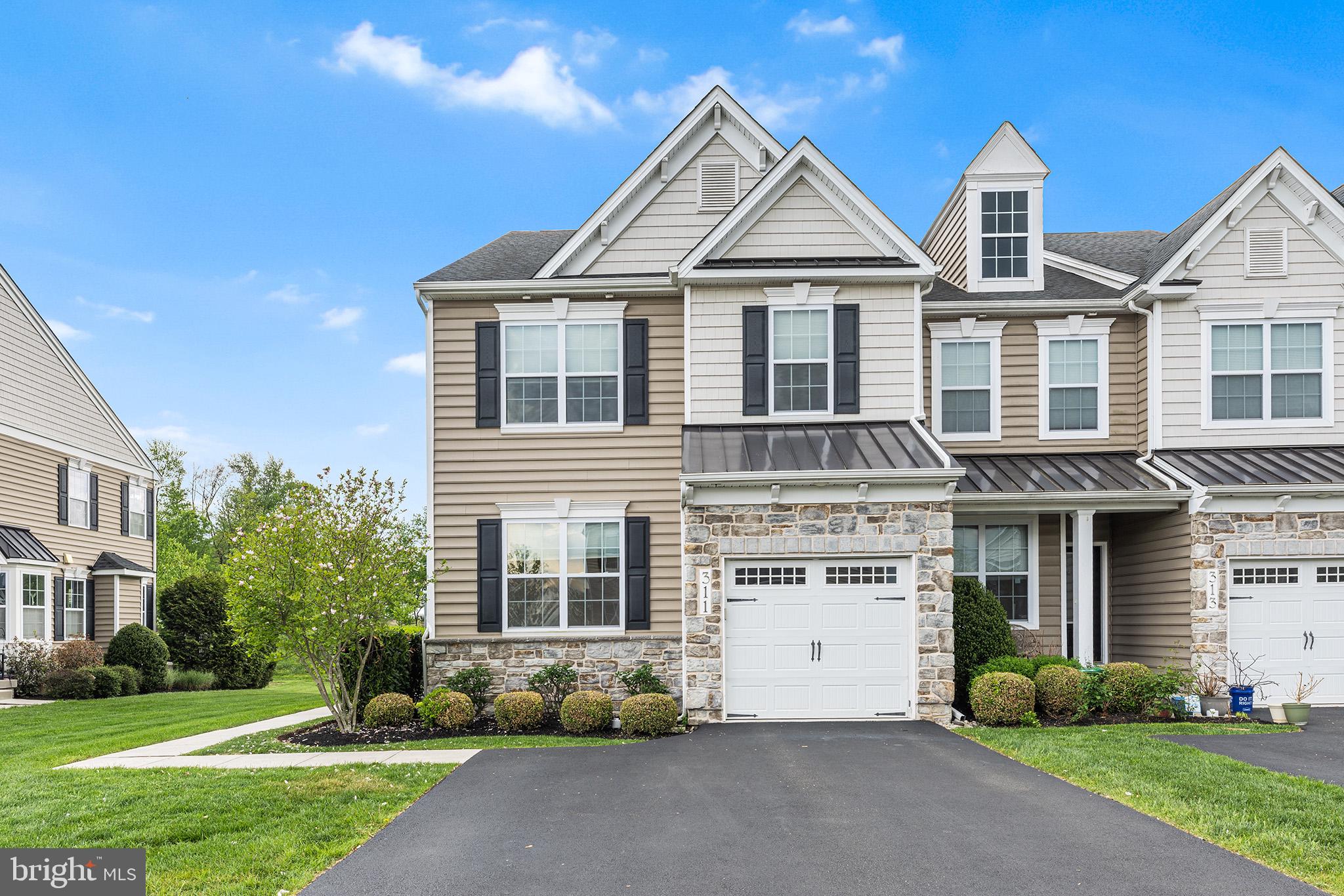 311 W BOULDER DRIVE