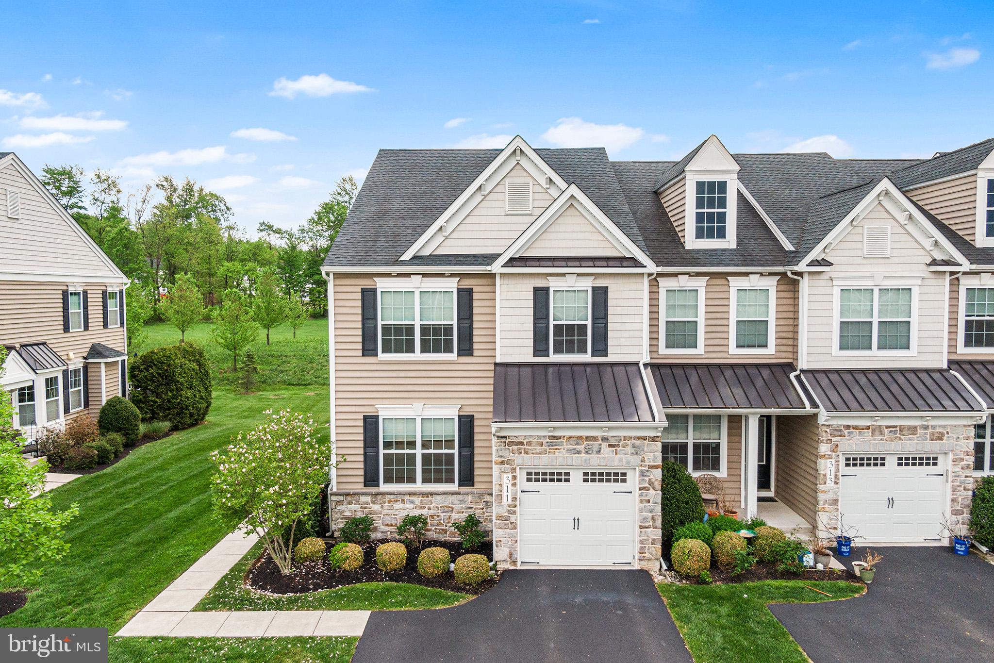 311 W BOULDER DRIVE