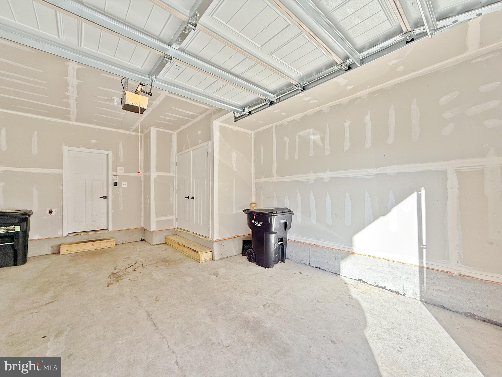 GREENBELT - Residential Lease