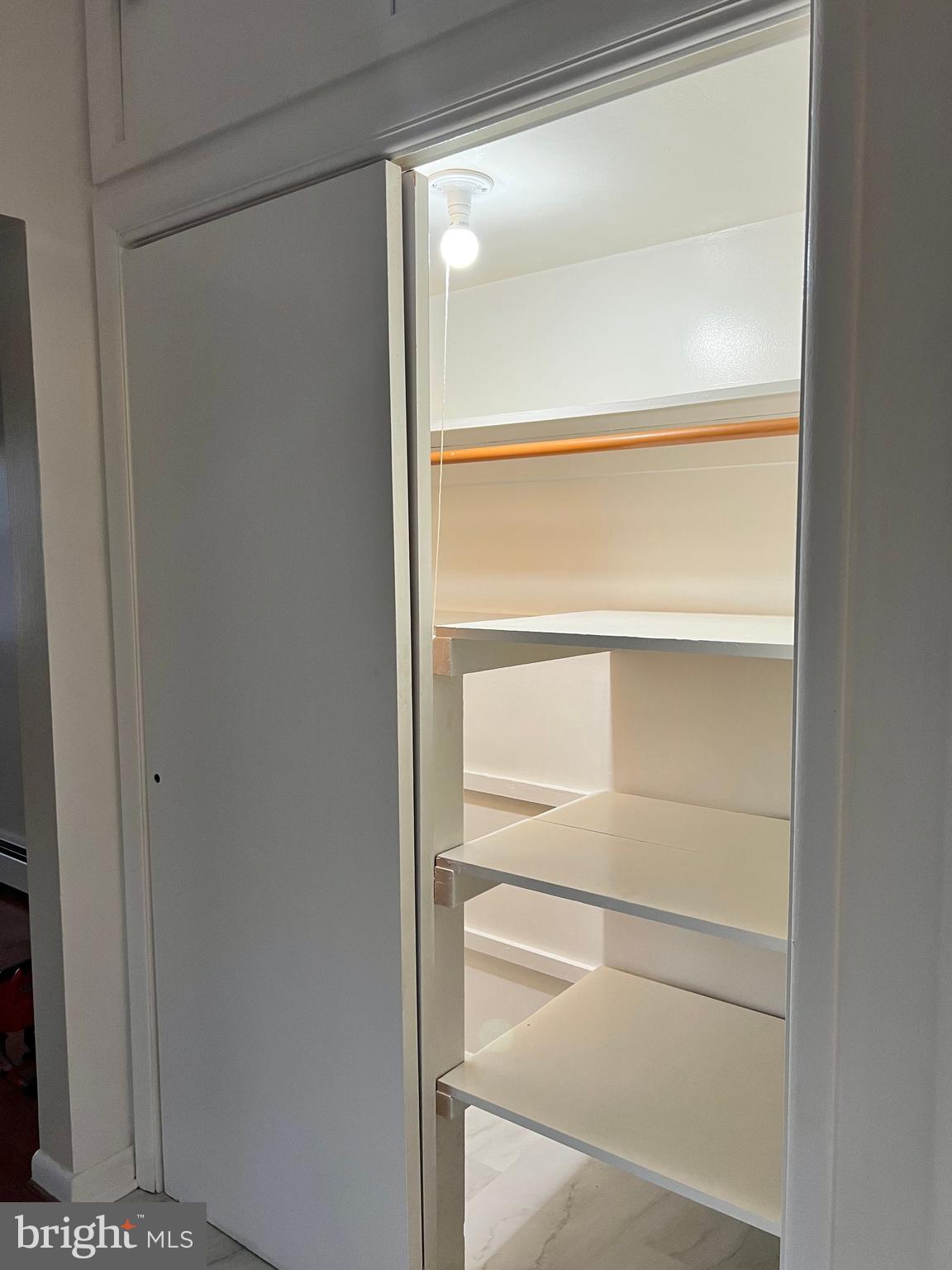 ROSEMONT - Residential Lease