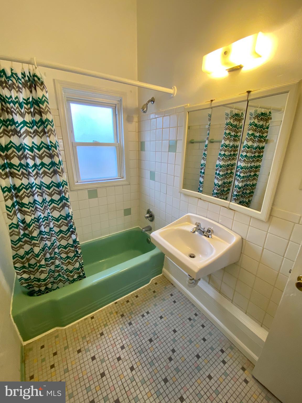 ROSEMONT - Residential Lease
