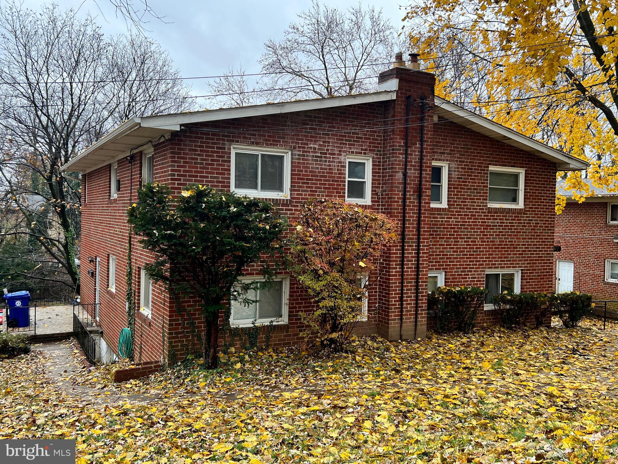 ROSEMONT - Residential Lease