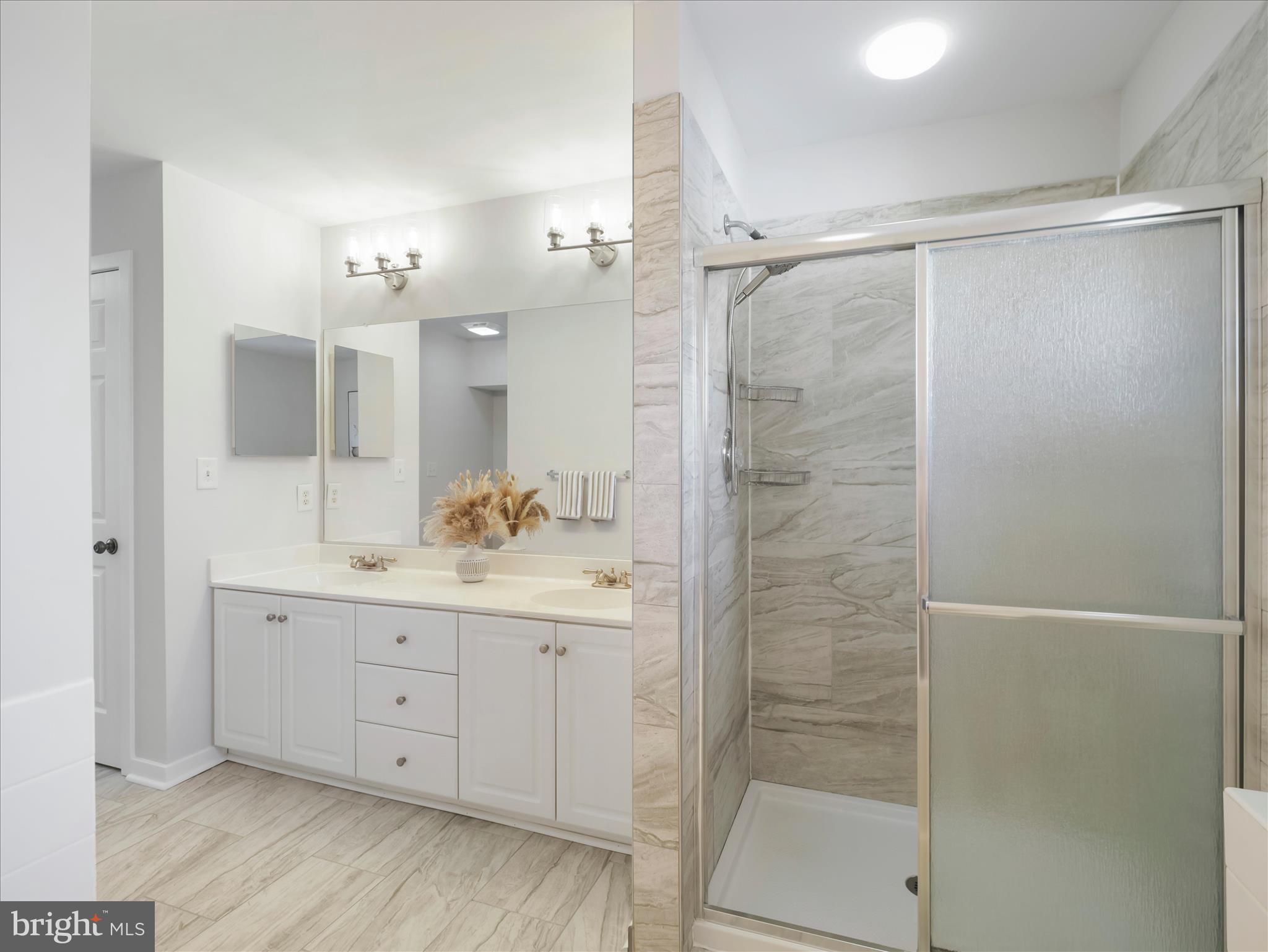 THE MEADOW AT NEW MARKET - Residential