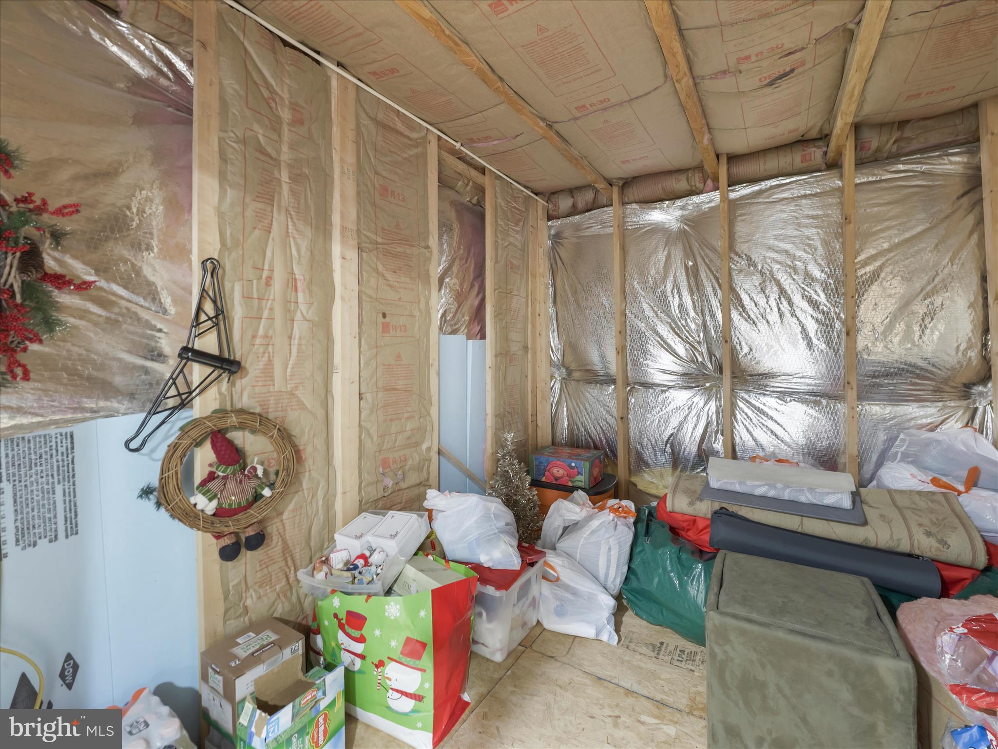 THE MEADOW AT NEW MARKET - Residential