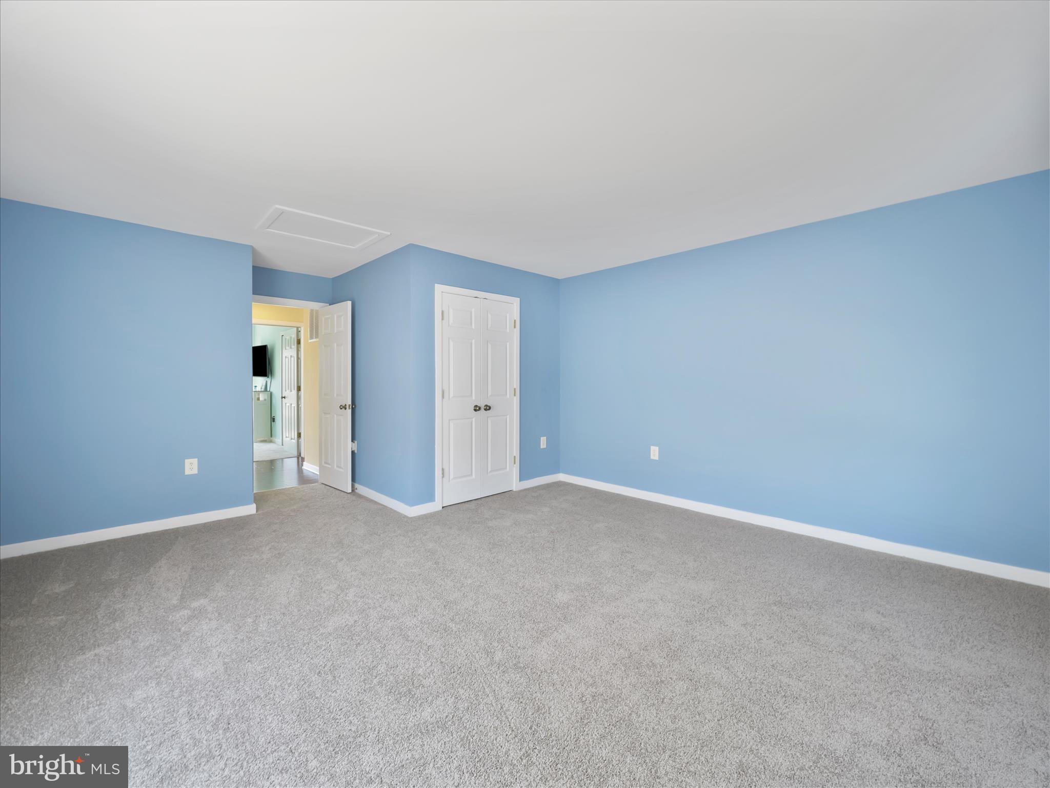 THE MEADOW AT NEW MARKET - Residential