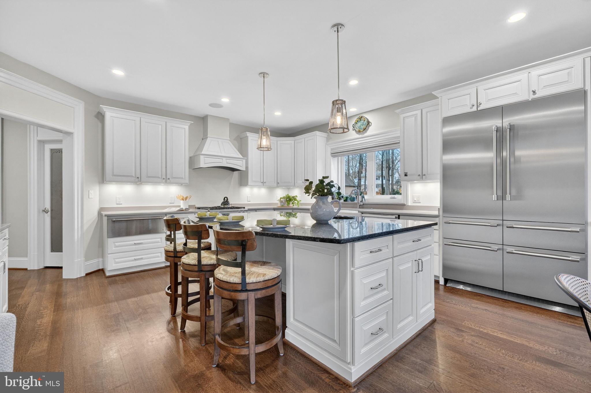 VALEWOOD MANOR - Residential