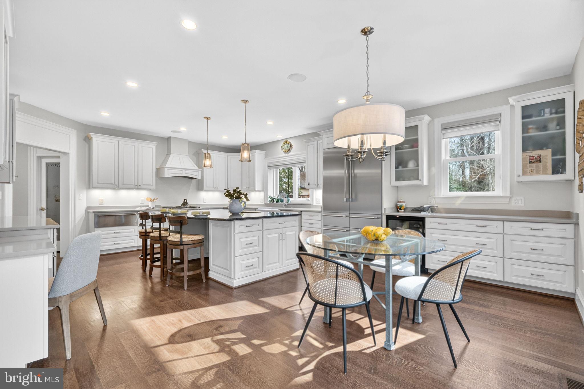 VALEWOOD MANOR - Residential