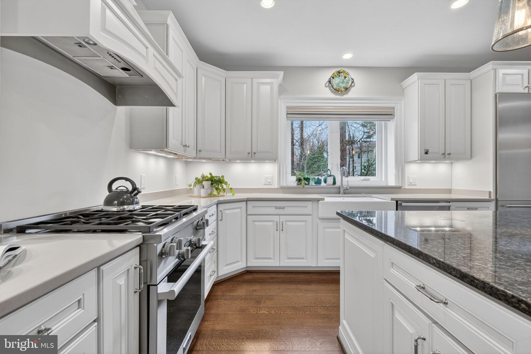 VALEWOOD MANOR - Residential