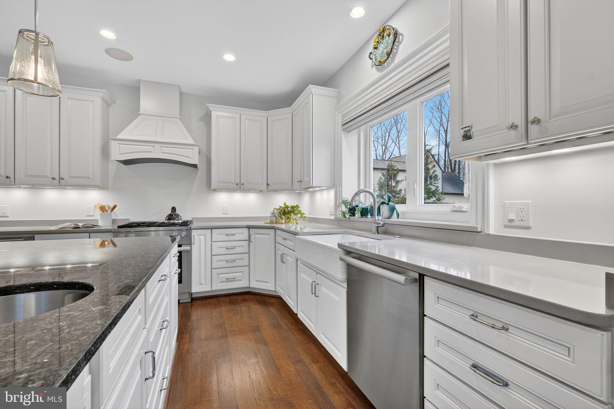 VALEWOOD MANOR - Residential