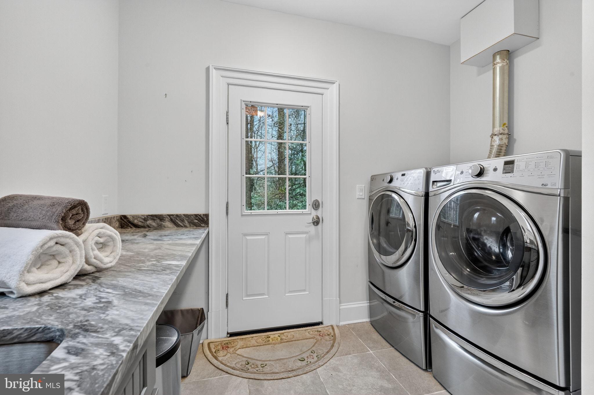 VALEWOOD MANOR - Residential