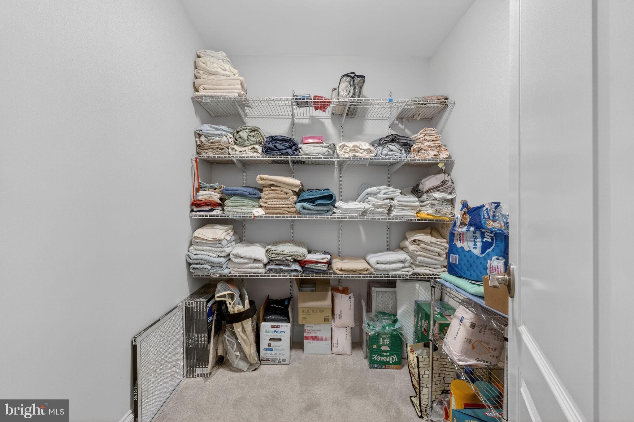 VALEWOOD MANOR - Residential