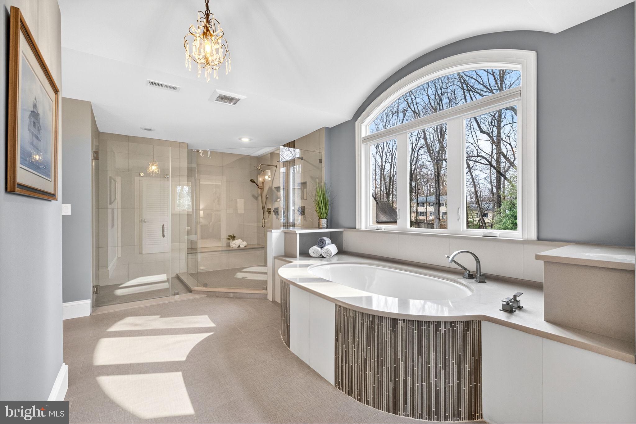 VALEWOOD MANOR - Residential