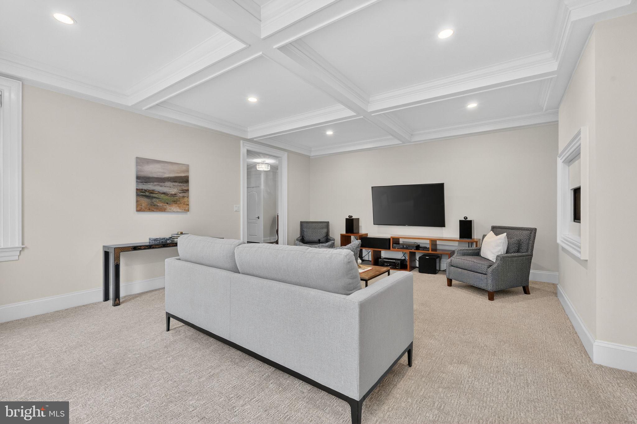 VALEWOOD MANOR - Residential