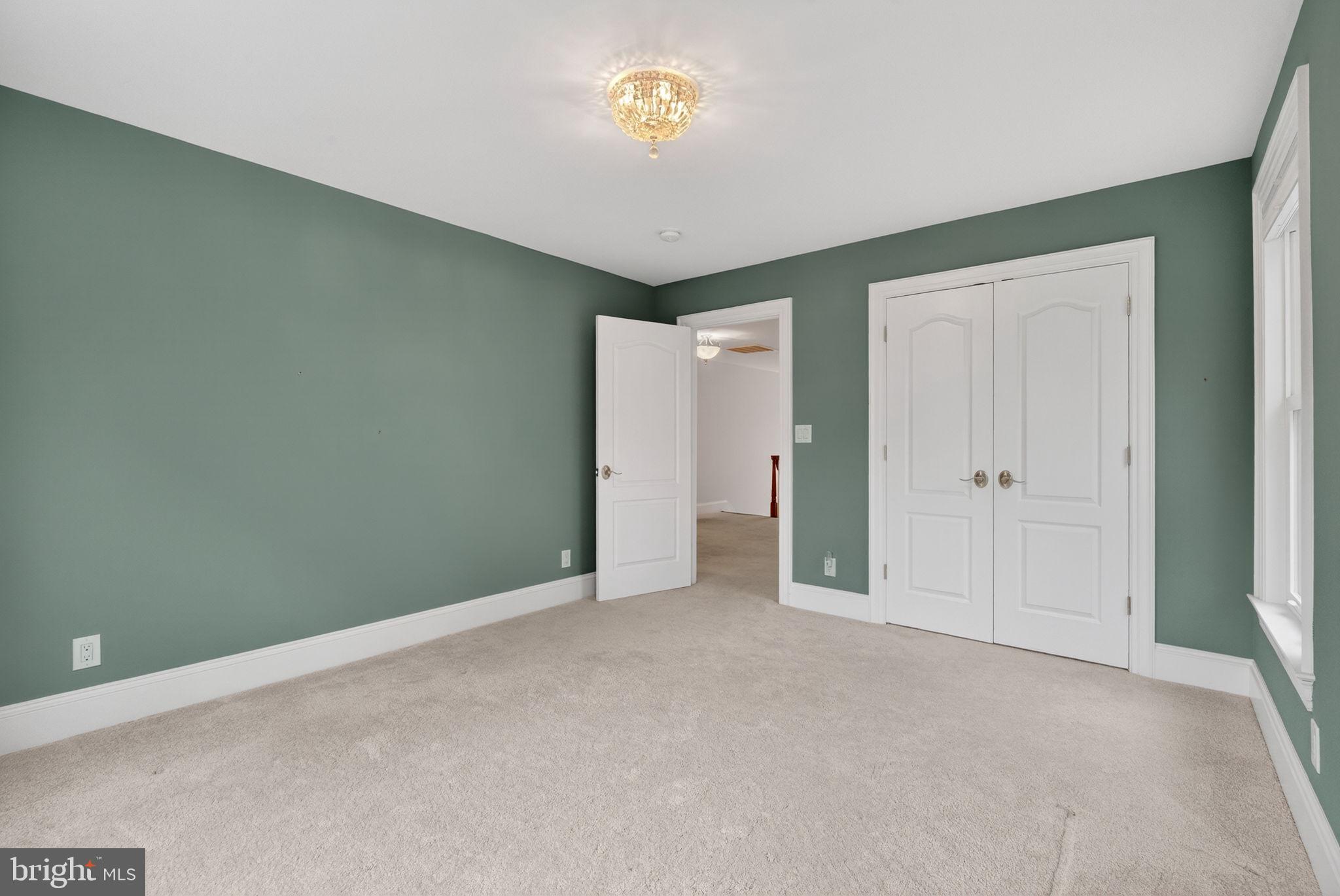 VALEWOOD MANOR - Residential