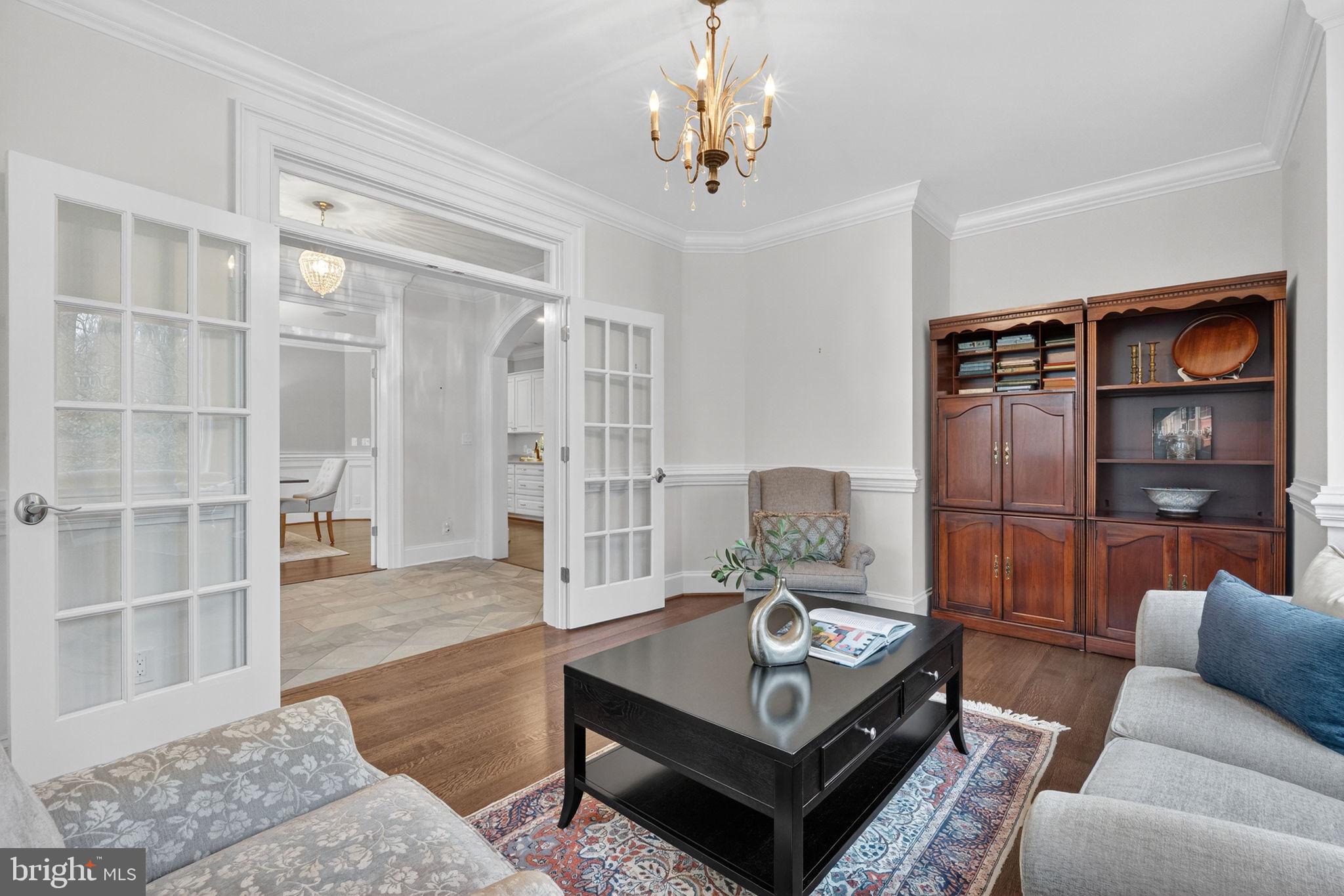 VALEWOOD MANOR - Residential