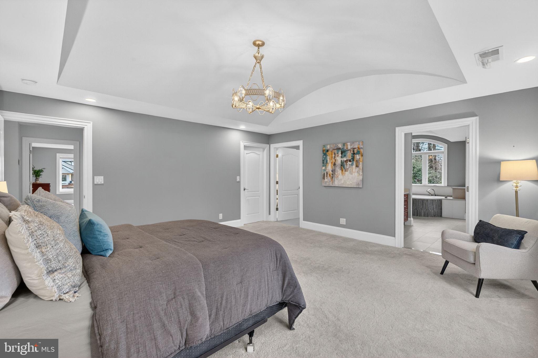 VALEWOOD MANOR - Residential