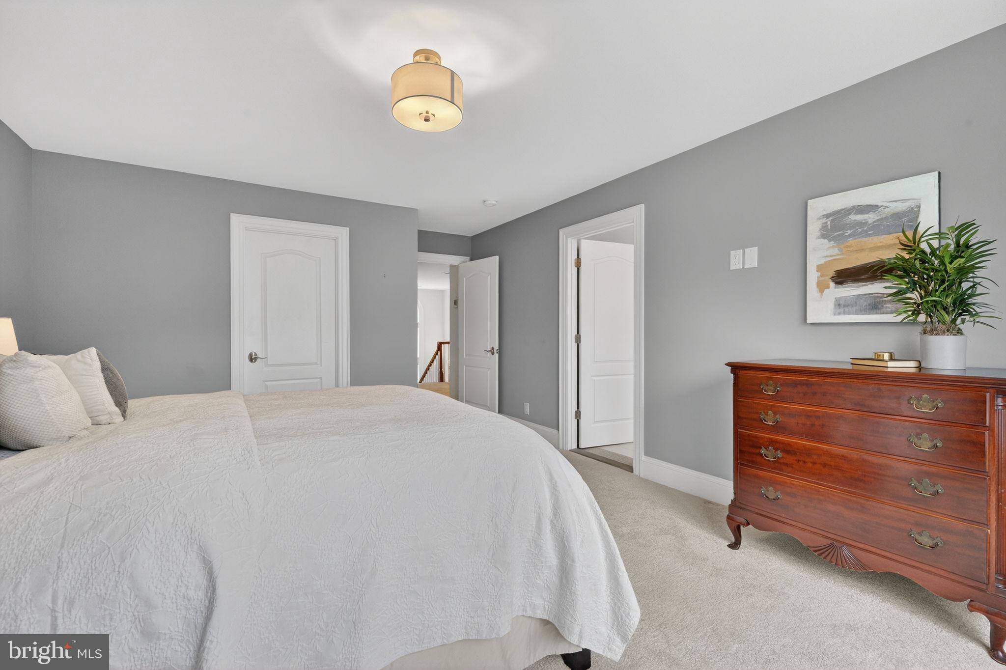 VALEWOOD MANOR - Residential