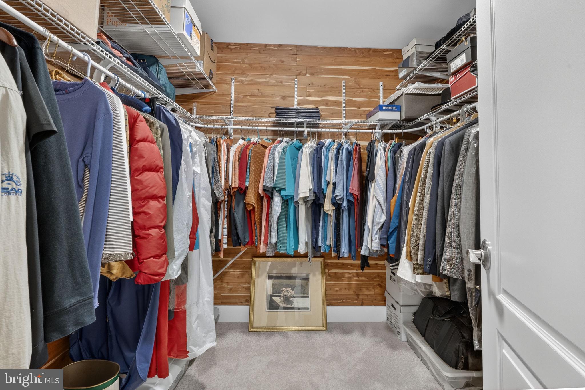 VALEWOOD MANOR - Residential