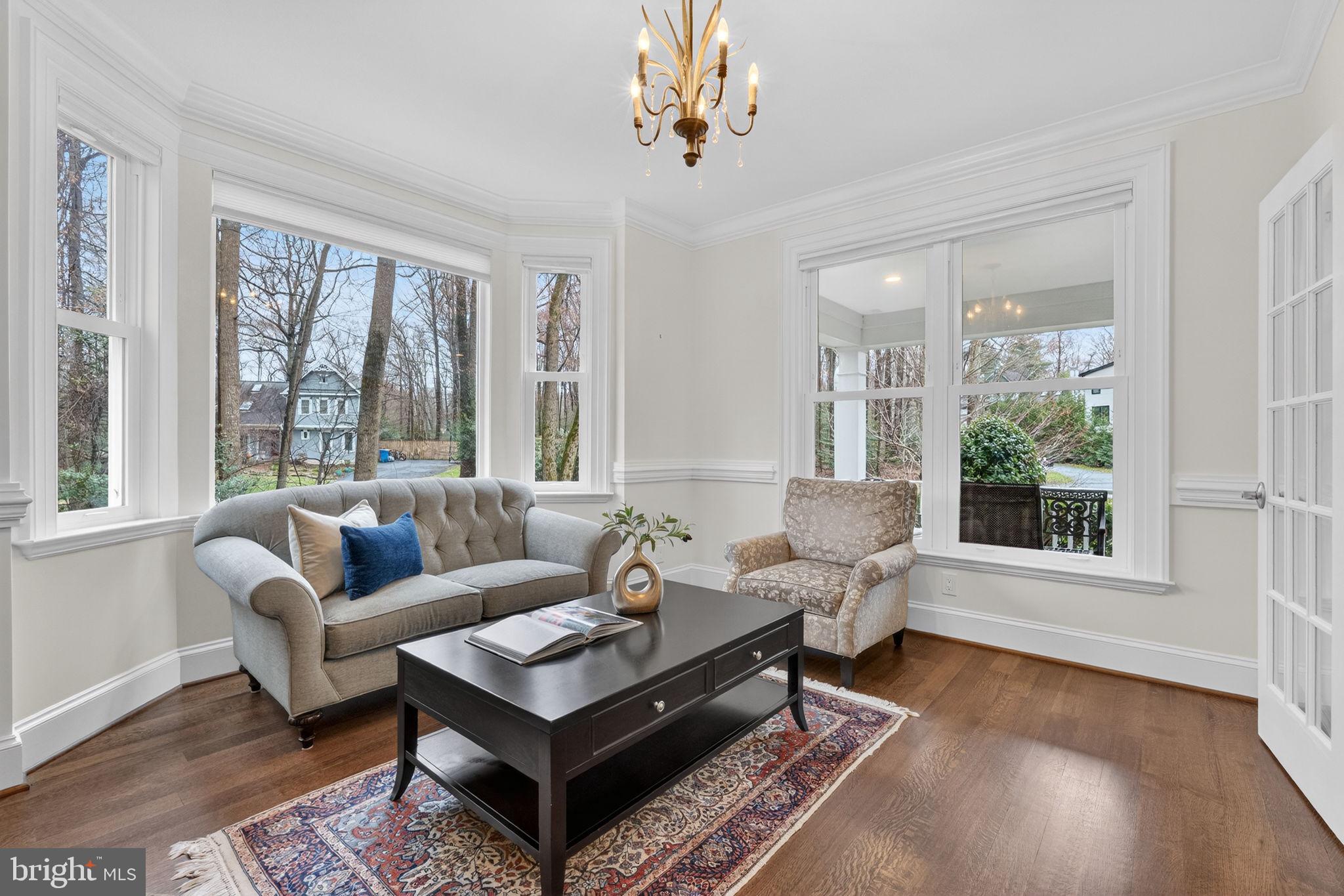 VALEWOOD MANOR - Residential