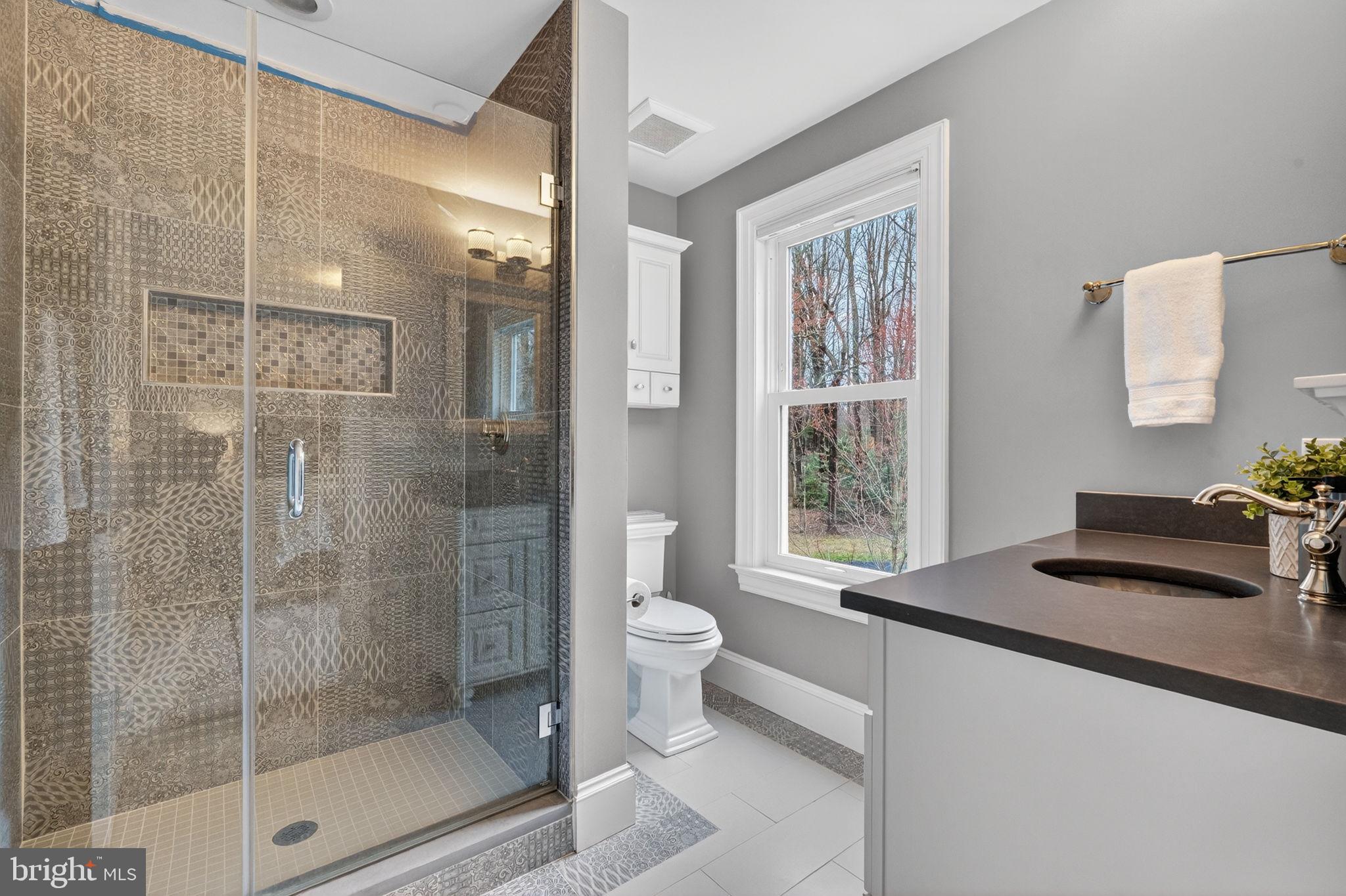 VALEWOOD MANOR - Residential