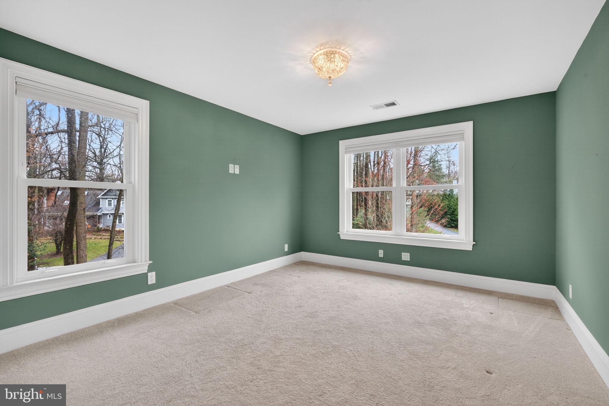 VALEWOOD MANOR - Residential