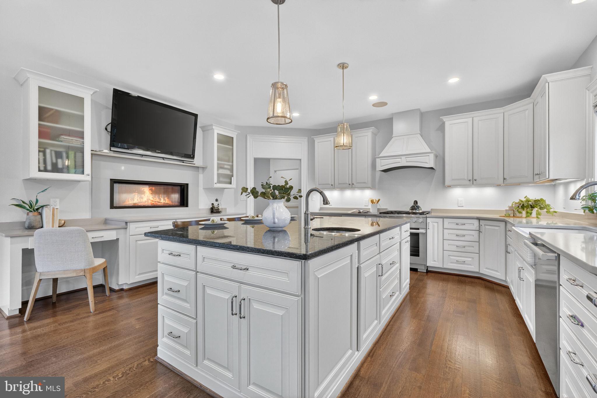 VALEWOOD MANOR - Residential