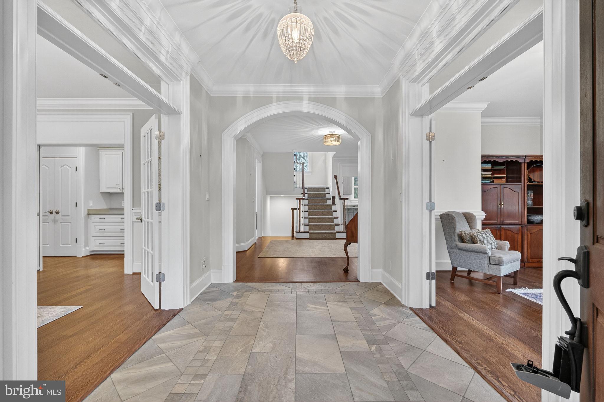 VALEWOOD MANOR - Residential