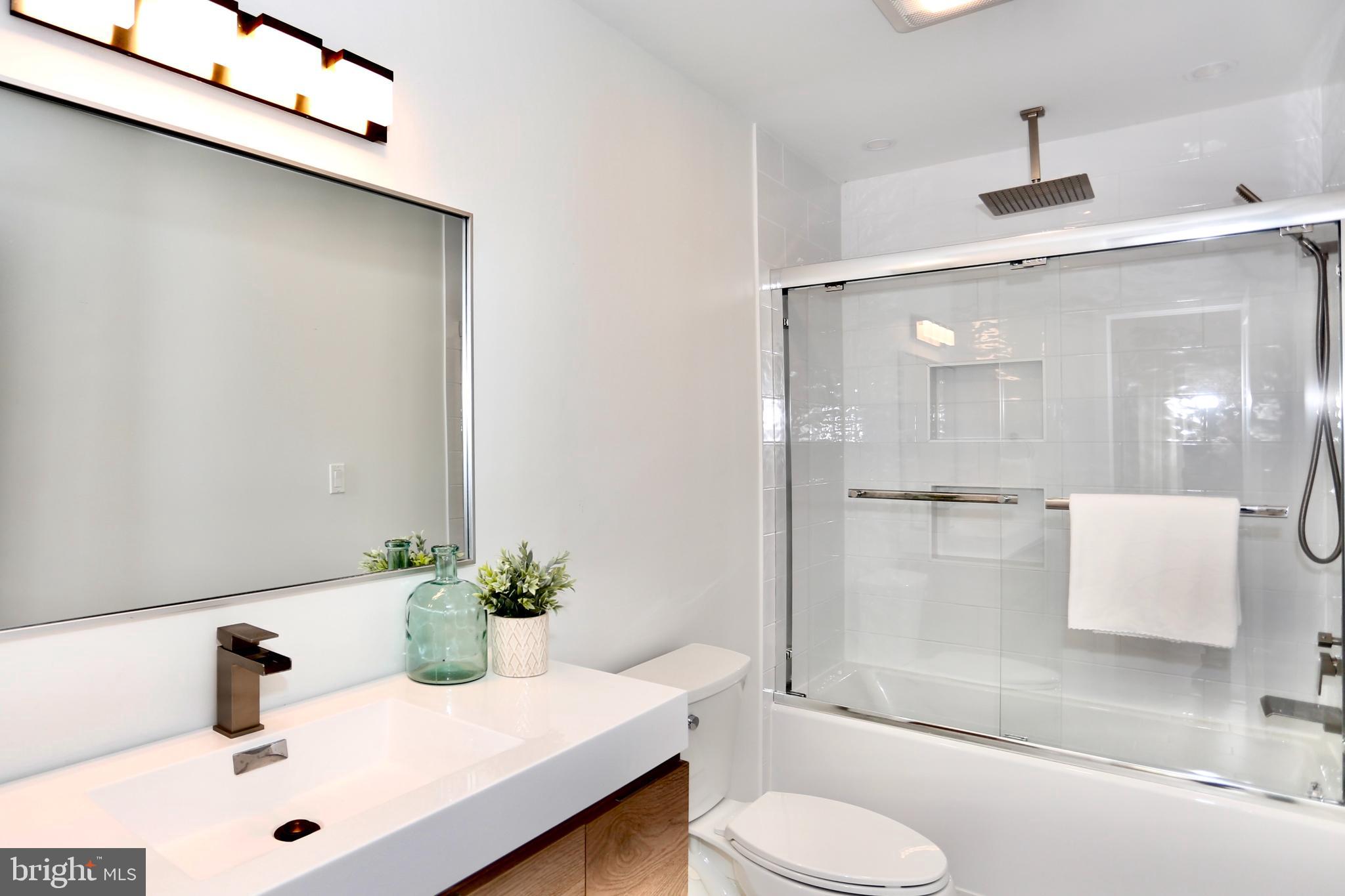 WOODMONT PLACE - Residential Lease