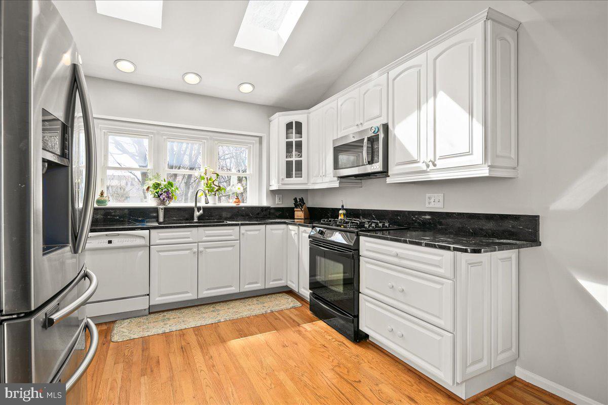 CHARLESTON COLLECTION - Residential