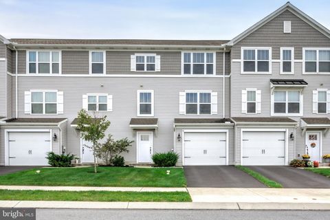 Photo of 6 Southside Drive, WILLOW STREET, PA 17584 (MLS # PALA2078454)