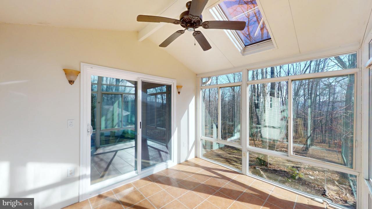 CRITTON HOLLOW ESTATES - Residential