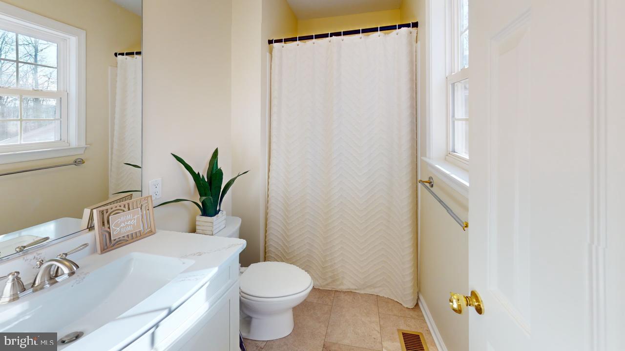 CRITTON HOLLOW ESTATES - Residential